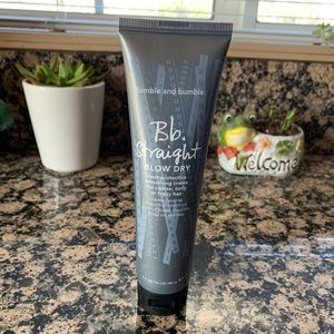 Bumble and bumble Bb. Straight blow dry